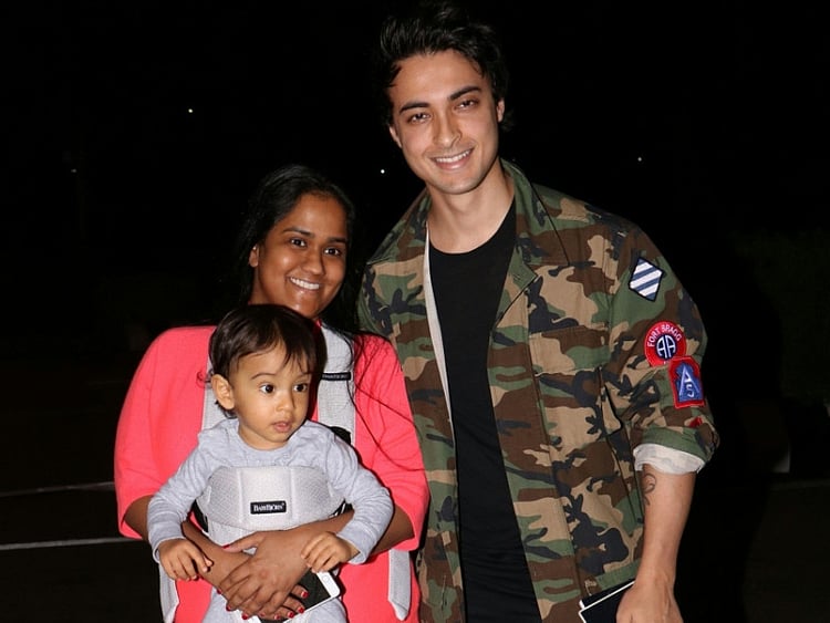 1.2103466-1835425800