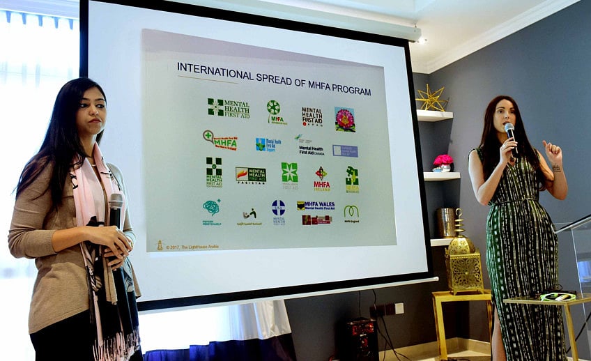 1.2104289-1162113812