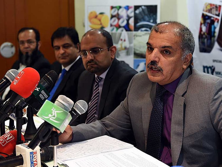 1.2104875-3401083124