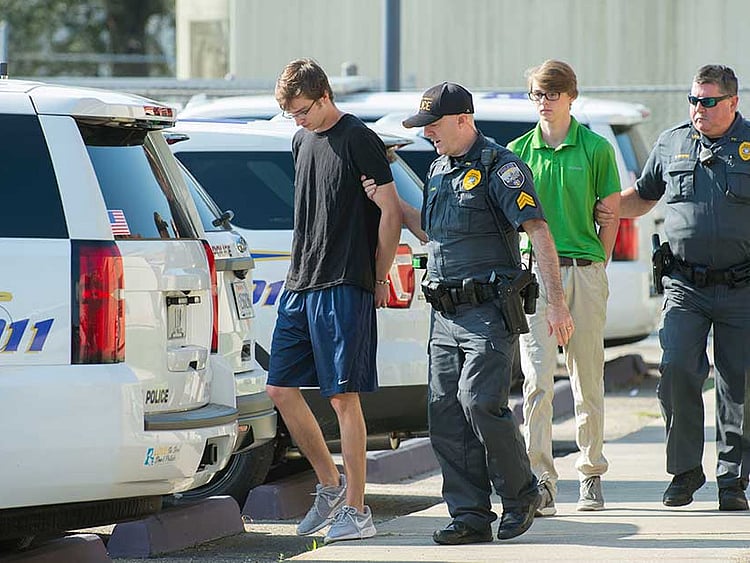 1.2104553-1363231800