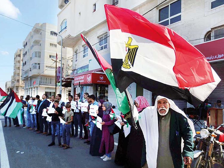 1.2104780-3198994456