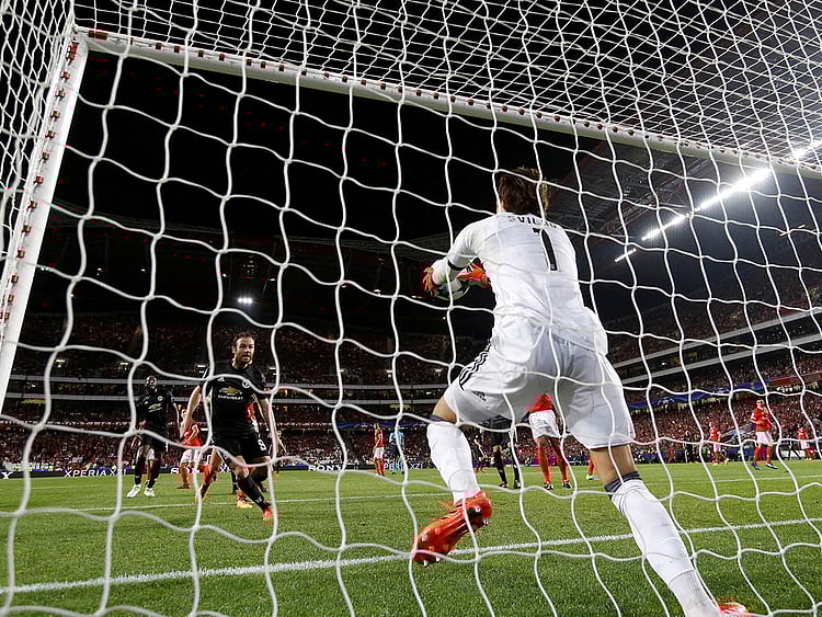 1.2108827-2322930526