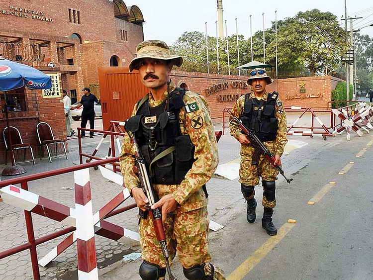 1.2113083-1629596683