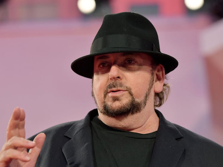 1.2114308-3833260978