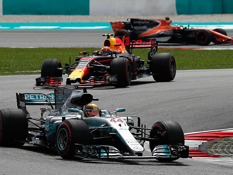 1.2100366-3407978167