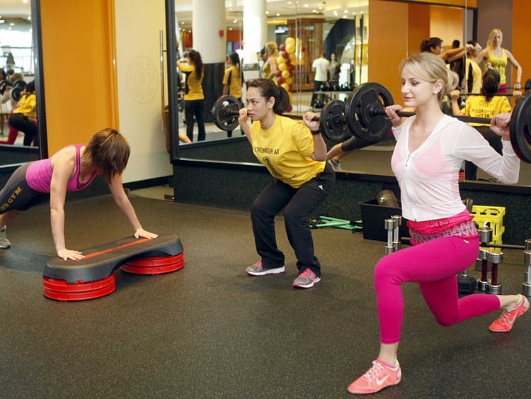 1.2100437-2831827326