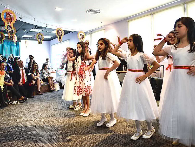 1.2101185-1978670013