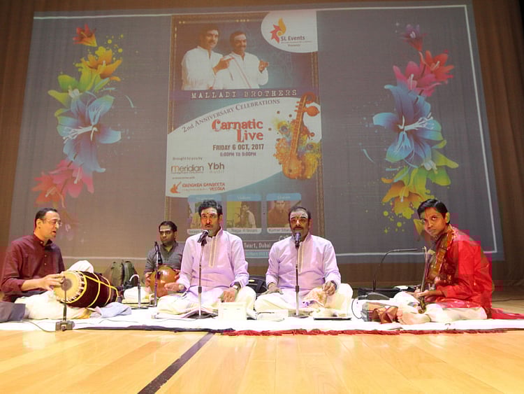 1.2101876-1848235183