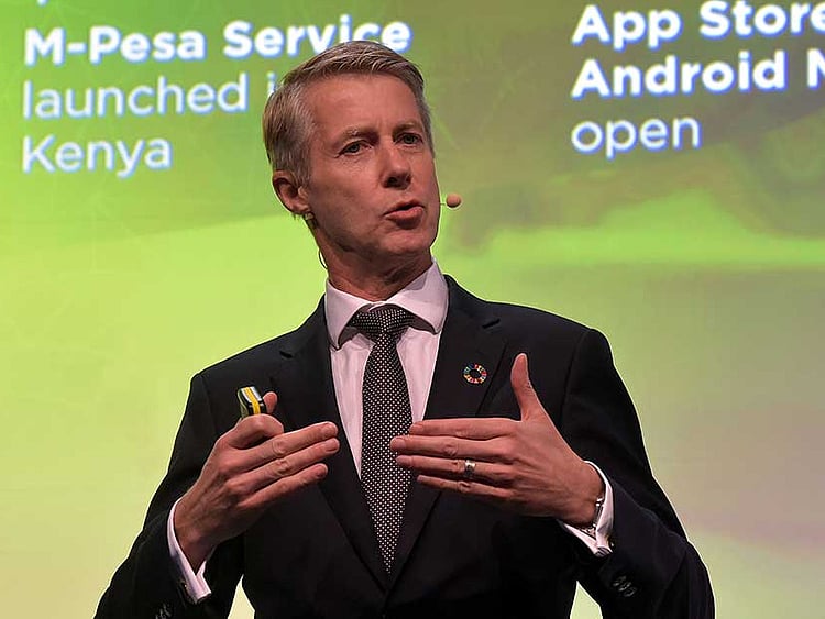 1.2103003-2424451343