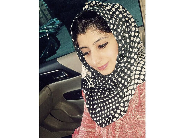 1.2125325-1915367770