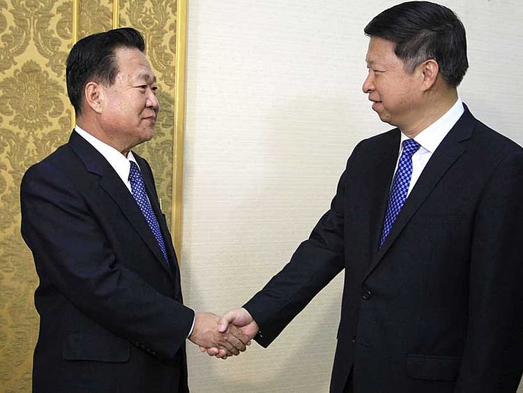 1.2126423-2952853180