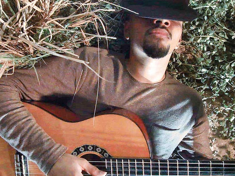 1.2126878-3834054413