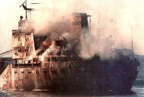 November 23, 1987: Iranian raids set two ships ablaze