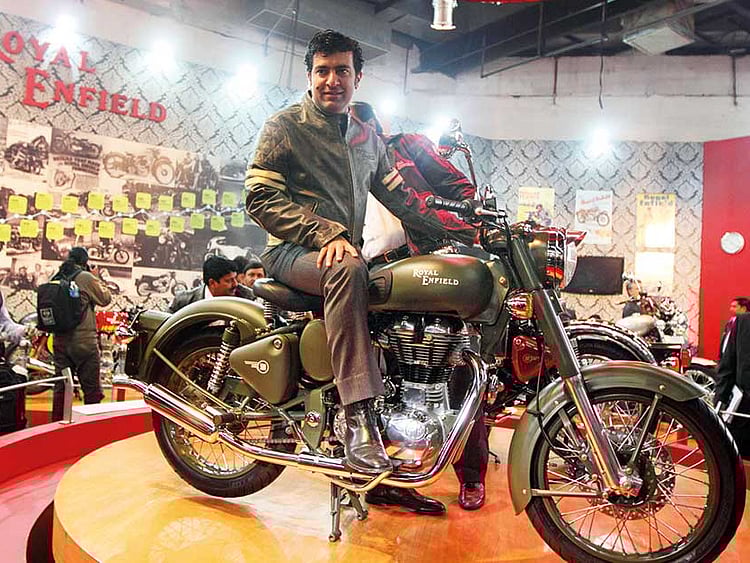 1.2130021-1155777946