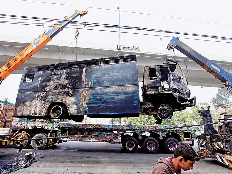 1.2132229-3456385187