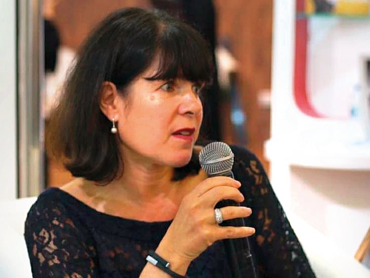 1.2118242-3888745344