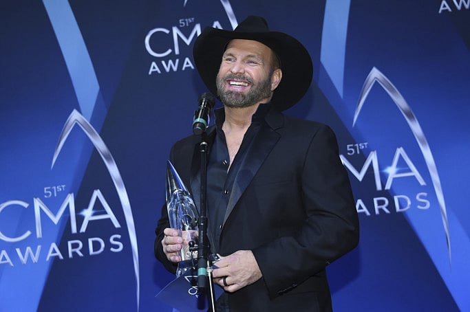 1.2121434-3806457653