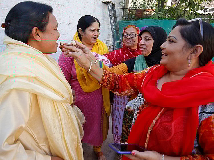 1.2148699-3847163573