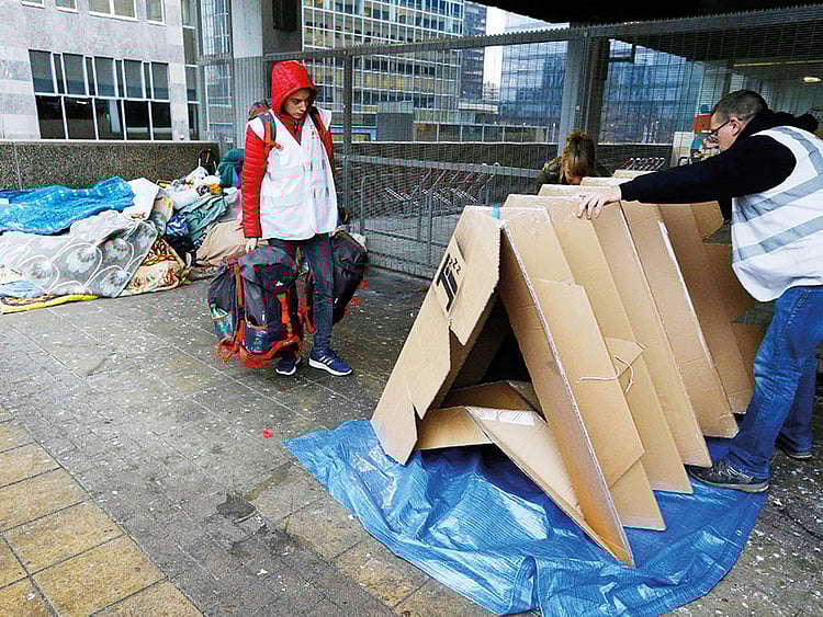 1.2149185-3933663520