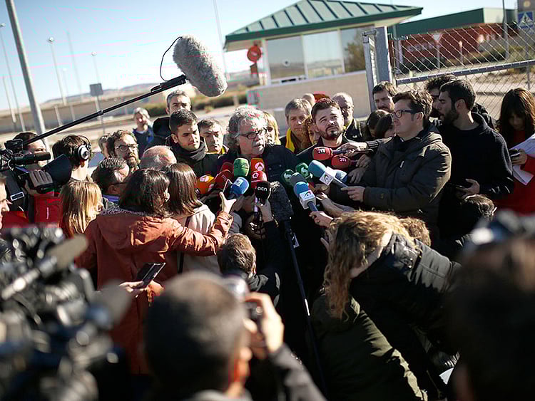 1.2135023-3858893239