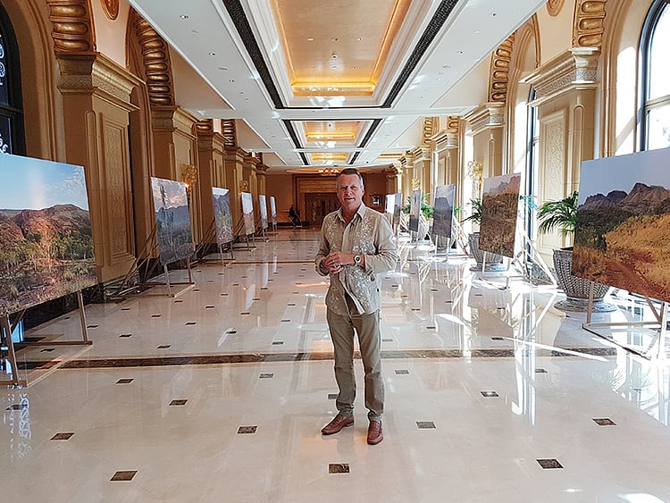 1.2137483-3220944980