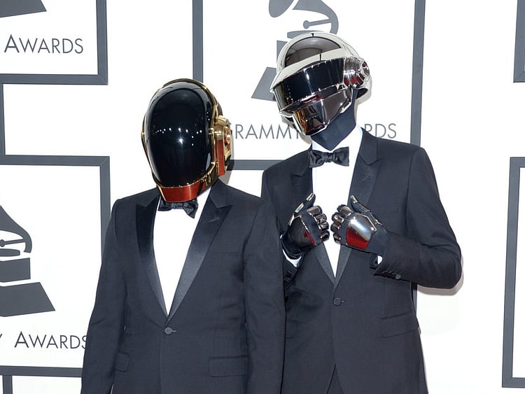 1.1971400-3904280986