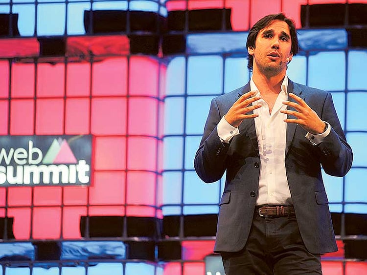 1.1976120-2821536759