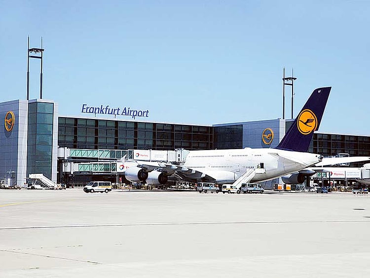 1.1976312-1870300210