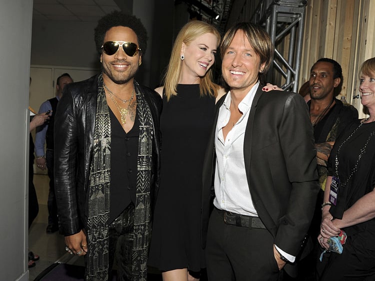 1.1980259-2561117116