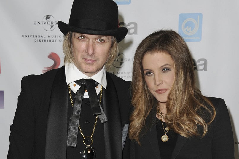 1.1980741-3955765023