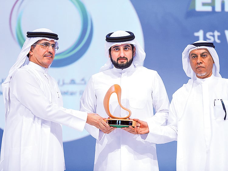 1.1981659-3947776399