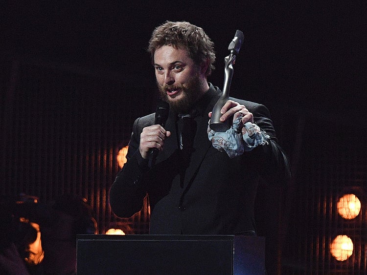 1.1982985-3574641018