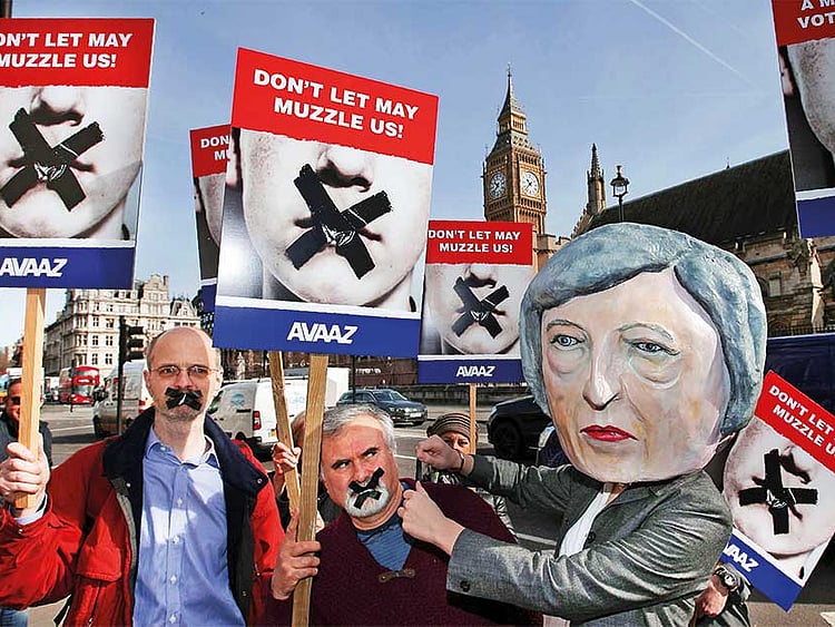 1.1993368-1974232208