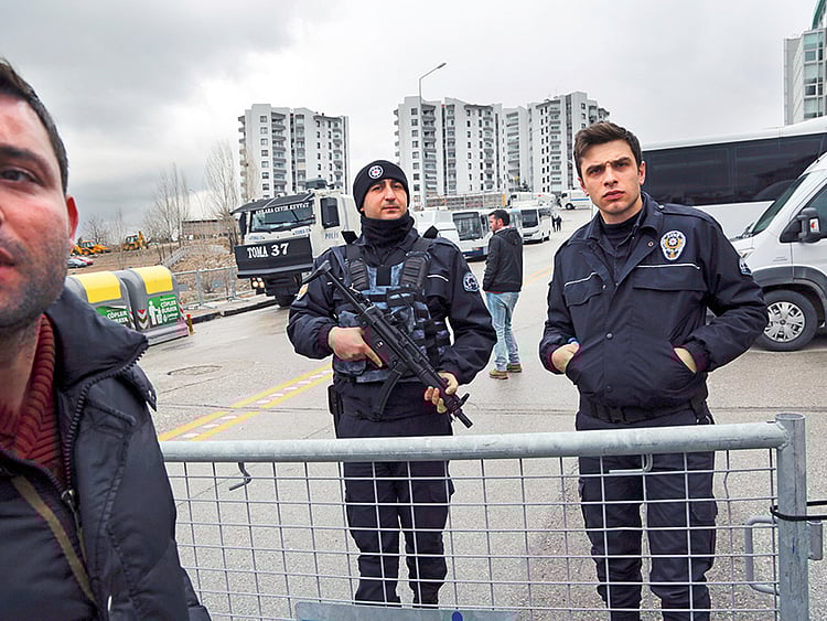 1.1993998-2279687588