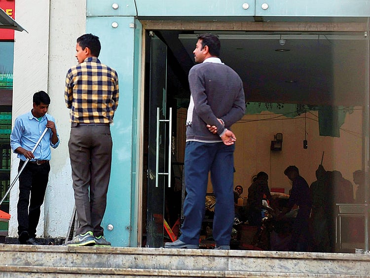 1.1995563-1142923591