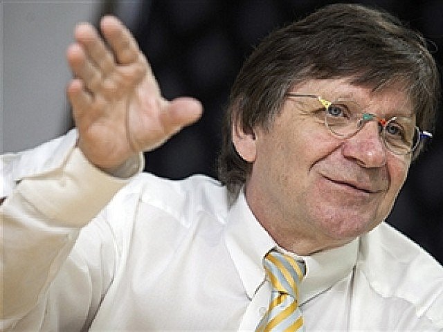 1.1995786-4028806614