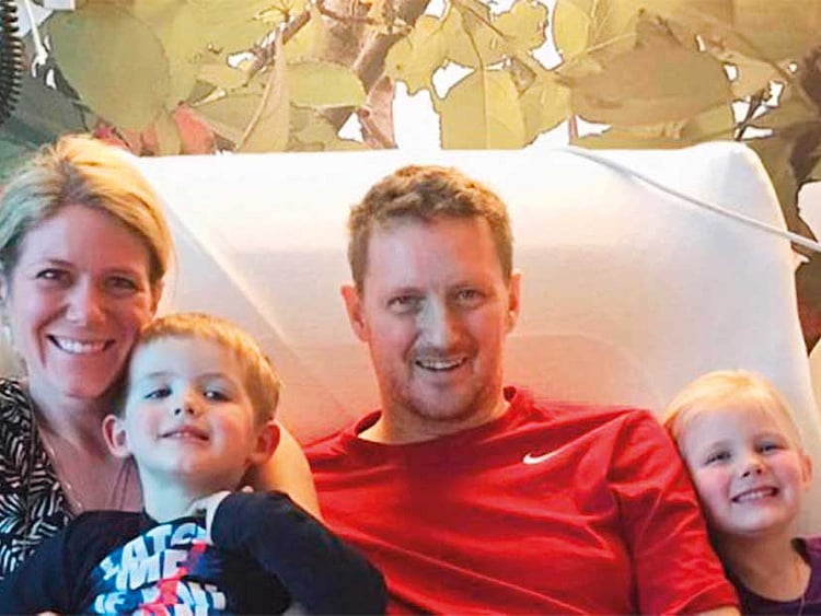 1.1996512-2303586875