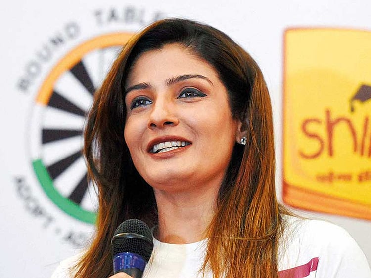 1.1998295-1004308259