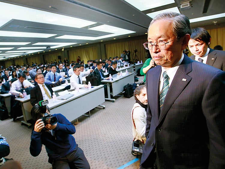 1.2002437-3705057856