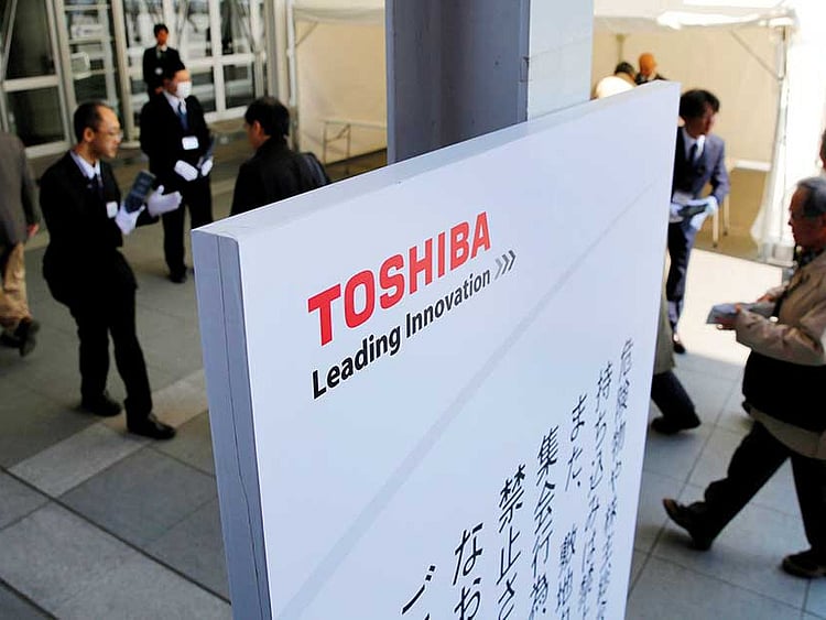 1.2002978-3384043794