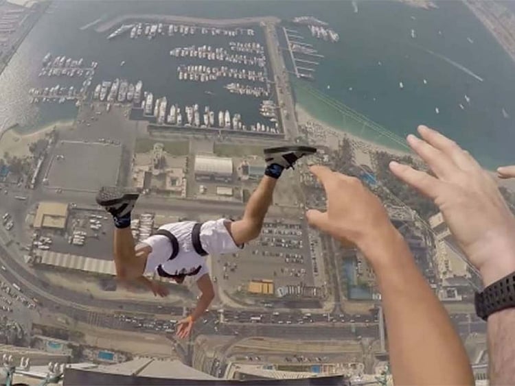 1.2004331-3331797548