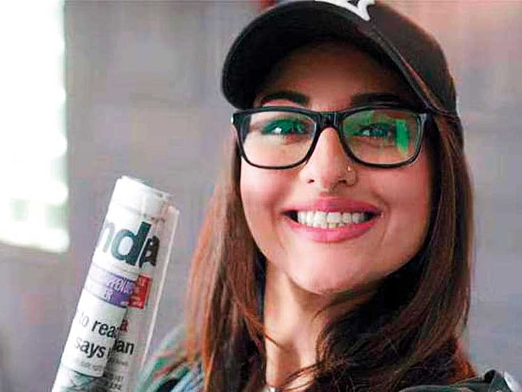 1.2015341-3373976222