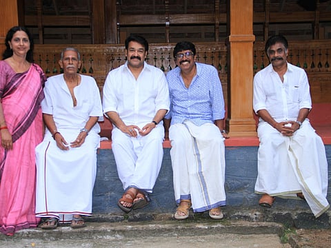 Mohanlal revisits ancestral home after 30 years