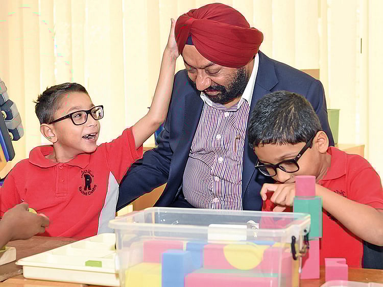 1.2016412-3475947425