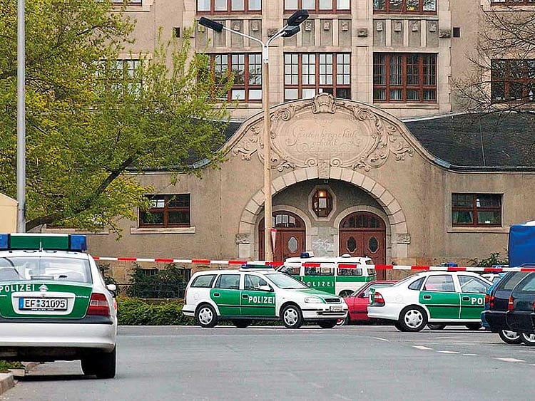 1.2016984-3082599235