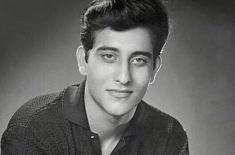 Vinod Khanna, veteran Bollywood actor, dies at 70