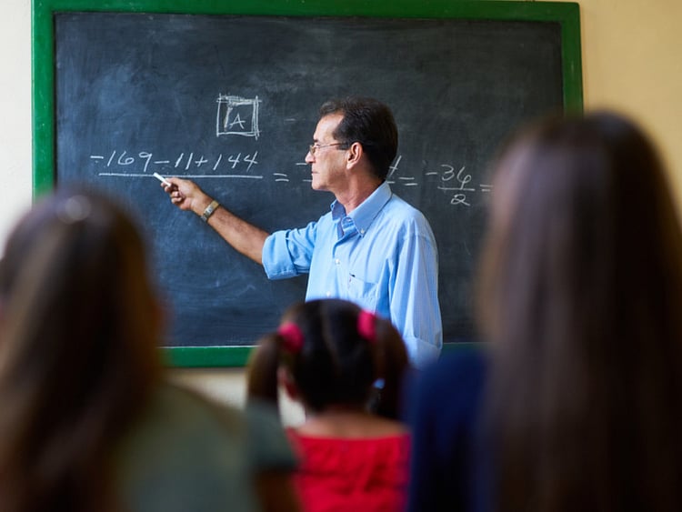 1.2007850-3692286795