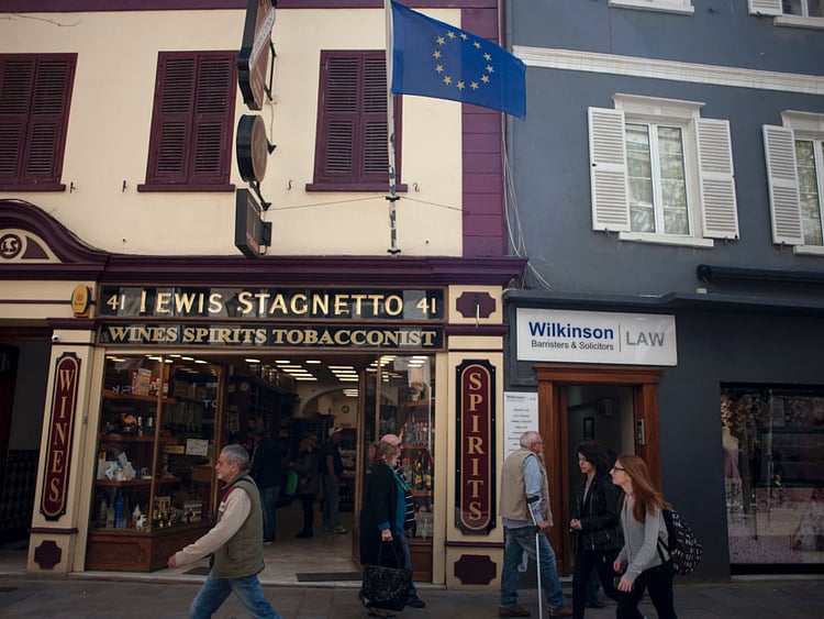 1.2008452-2327097070