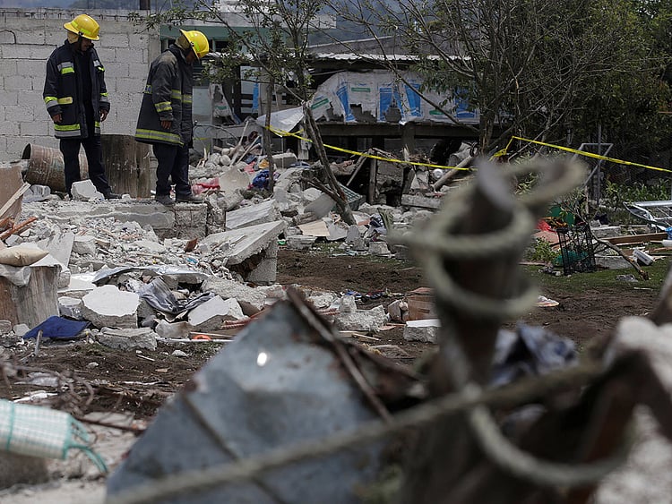 1.2024748-1186557375