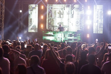 1.2025232-2386791536